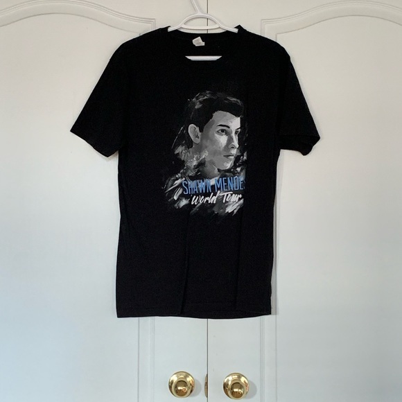 Shawn Mendes concert tshirt - Picture 1 of 3